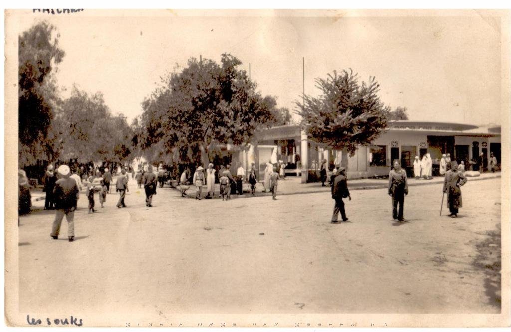 MASCARA 107 LES SOUKS.JPG